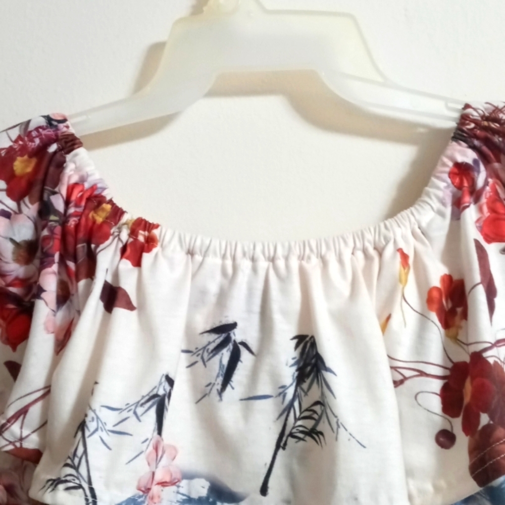 Floral White Ruffle off the shoulder  top XL - Picture 6 of 9